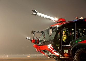 FOTO Impresivno pojačanje za vatrogasce Zračne luke, pohvalili se novim vozilom respektabilnih performansi