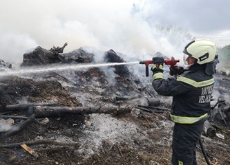 Nema predaha za goričke vatrogasce: Gorjelo i kod radara, požar gasili JVP, DVD Kurilovec i DVD Vukovina