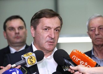 Distributivni centar za voće i povrće u Rakitovcu ima najmoderniji stroj za sortiranje jagodastog voća