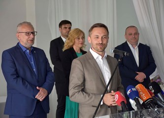 Božinović iz Gorice: 'Očekujemo najmanje šest mandata, privilegija je biti na čelu ovakve liste'
