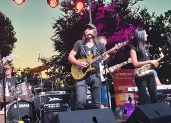 Legendarnim rock hitovima Dado Topić oduševio Goričane