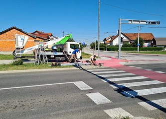 Pokosio semafor na raskrižju Tesline i Kolareve pa napuhao 1,93 promila