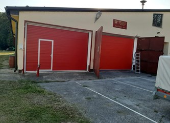 Radovi u DVD-u Rakitovec: Montirali nova garažna vrata