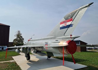 FOTO Legendarni 'Osvetnik Dubrovnika' krasi dvorište ZTC-a, treći je to MiG-21 koji je dom pronašao u Gorici