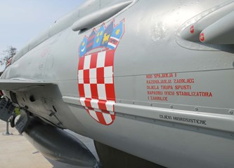 FOTO Legendarni 'Osvetnik Dubrovnika' krasi dvorište ZTC-a, treći je to MiG-21 koji je dom pronašao u Gorici