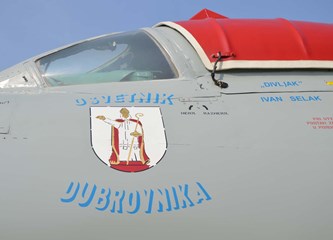 FOTO Legendarni 'Osvetnik Dubrovnika' krasi dvorište ZTC-a, treći je to MiG-21 koji je dom pronašao u Gorici
