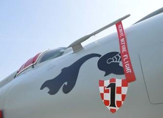 FOTO Legendarni 'Osvetnik Dubrovnika' krasi dvorište ZTC-a, treći je to MiG-21 koji je dom pronašao u Gorici