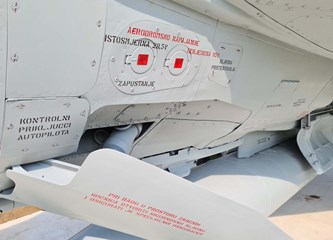 FOTO Legendarni 'Osvetnik Dubrovnika' krasi dvorište ZTC-a, treći je to MiG-21 koji je dom pronašao u Gorici