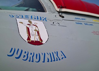 FOTO Legendarni 'Osvetnik Dubrovnika' krasi dvorište ZTC-a, treći je to MiG-21 koji je dom pronašao u Gorici