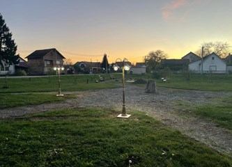 Poučni park u Vukovini sada osvjetljuje solarna rasvjeta