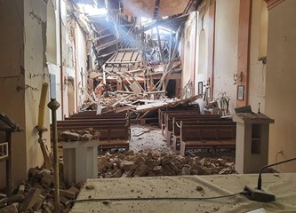 Ovo je danas crkva u Kravarskom, stradali i drugi objekti