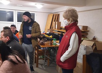 Klub žena Pokupsko: I njima su kuće oštećene, ali volonterima kuhaju kavu i spremaju obroke!
