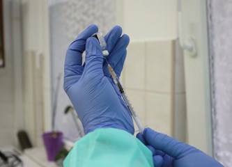 Župan Kožić cijepio se protiv koronavirusa: Svi imaju pravo birati, ja biram cijepljenje!"