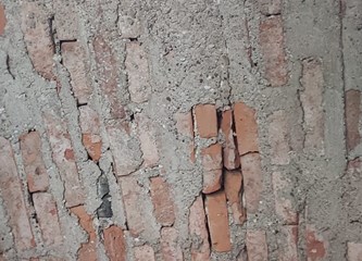 Novi potres povećao pukotine, osigurava se zvonik NBDM: Skidat će zvona, sat i kapu crkve
