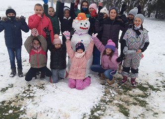 FOTO Učenici iz Pokupskog u snijegu kreirali omiljene likove: „Dječja mašta i kreativnost nemaju kraja“
