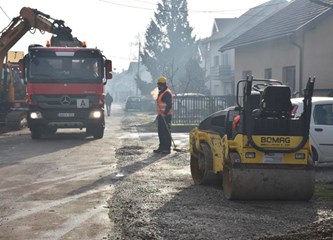 FOTO: Nastavak radova u Teslinoj, od Kolareve do Kurilovečke zatvoren promet