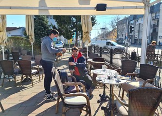 FOTO Sunčano vrijeme izmamilo Goričane na otvorene terase: 'Ova prva kava nama znači povratak u normalu!'