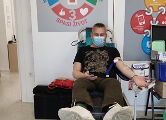 FOTO: Goričani u redovima čekali da daju krv: Crveni križ prikupio 251 novu dozu