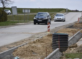 Tratinska u Lukavcu dobiva nogostup, u pripremi za asfaltiranje su Dolenska i Nova cesta