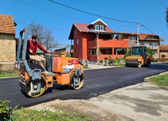 Radovi i u Lomničkoj ulici u Kurilovcu: Novi asfalt na potezu od Kurilovečke do Kolareve