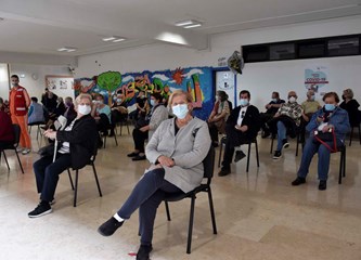 U Srednjoj školi danas će se Pfizerom cijepiti oko 1700 Goričana, idućeg tjedna na redu i radno aktivni