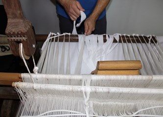 Radionice tkanja u Novom Čiču oduševljavaju polaznice: „Super je osjećaj kad nešto napraviš svojim rukama“