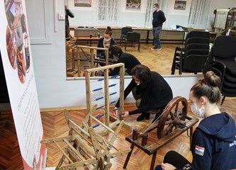 Radionice tkanja u Novom Čiču oduševljavaju polaznice: „Super je osjećaj kad nešto napraviš svojim rukama“