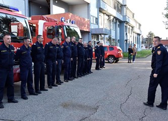 [FOTO] Na Dan svetog Florijana nakon 42 godine vatrogastva u mirovinu ispraćen Josip Jančić Babriga