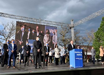 Ačkar predstavio kandidate za Gradsko vijeće i iznio svoju viziju grada: 'Ovi ljudi istinski žive i vole Veliku Goricu'