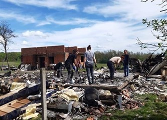 VG Legacy dostavio donaciju građevinskog materijala obitelji iz Pisarovine koja je u požaru ostala bez doma