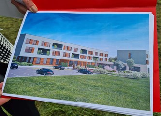 Ministar Aladrović pohvalio projekt Centra za starije u Velikoj Gorici