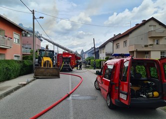 FOTO I dalje traje gašenje požara u Rakarju! Vatrogasci: „Ovo nije jednostavna intervencija”