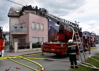 FOTO I dalje traje gašenje požara u Rakarju! Vatrogasci: „Ovo nije jednostavna intervencija”