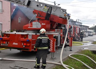 FOTO I dalje traje gašenje požara u Rakarju! Vatrogasci: „Ovo nije jednostavna intervencija”