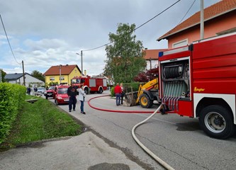 FOTO I dalje traje gašenje požara u Rakarju! Vatrogasci: „Ovo nije jednostavna intervencija”