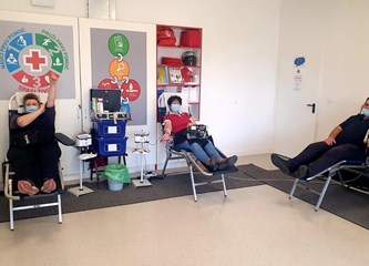 FOTO Lipanjska akcija dobrovoljnog darivanja rezultirala s dragocjenih 259 doza krvi, odazvalo se i 10 novih darivatelja!