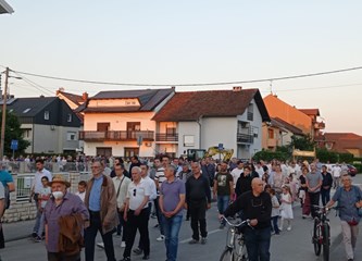 FOTO Misnim slavljem i procesijom kroz grad Velikogoričani proslavili svetkovinu Tijelova