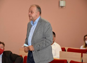 Svečano prisegnuli novi vijećnici Gradskog vijeća, za predsjednika izabran Darko Bekić