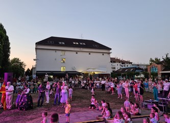 FOTO Otvoren 20. Međunarodni festival folklora: Pred goričkom publikom zaplesali Makedonci, Srbi, Hrvati... Reakcije su sjajne!