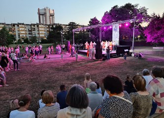 FOTO Otvoren 20. Međunarodni festival folklora: Pred goričkom publikom zaplesali Makedonci, Srbi, Hrvati... Reakcije su sjajne!