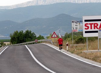 Neretvanska dolina prigrlila Petrinjca Branka Šubića, na putu ne izostaje podrška Velikogoričana