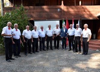 FOTO: Žirovina bogatija programom i sadržajem, no hrastove šume, na žalost, sve siromašnije plodovima