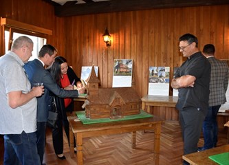 FOTO: Žirovina bogatija programom i sadržajem, no hrastove šume, na žalost, sve siromašnije plodovima