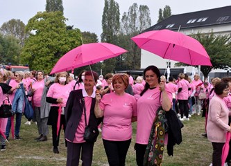 FOTOGALERIJA Edukacijom protiv raka dojke bore se već 20 godina! Proslavu jubileja ovjekovječili milenijskom fotografijom