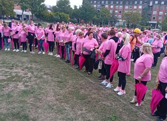 FOTOGALERIJA Edukacijom protiv raka dojke bore se već 20 godina! Proslavu jubileja ovjekovječili milenijskom fotografijom
