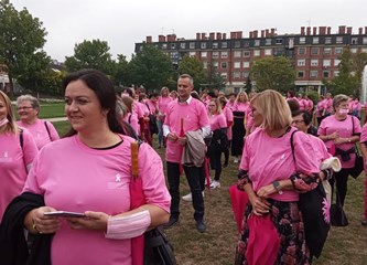 FOTOGALERIJA Edukacijom protiv raka dojke bore se već 20 godina! Proslavu jubileja ovjekovječili milenijskom fotografijom