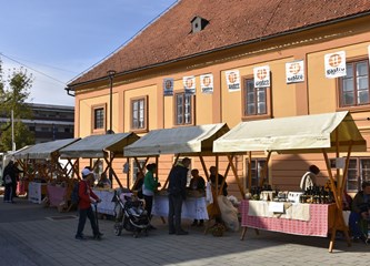 Počeo 20. Gastro Turopolja: Bogata ponuda domaćih proizvoda, craft piva i zabava u srcu grada