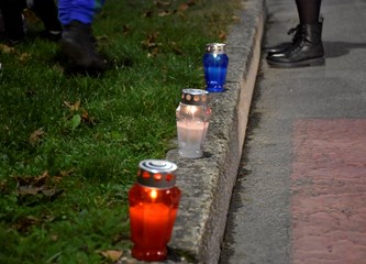 FOTO Lampaše za Vukovar i Škabrnju upalili školarci: 'To je za heroje i djecu koja nas danas gledaju s neba'
