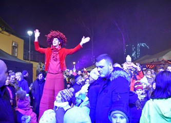 Velikogoričani dvostrukim dočekom veselo uplovili u novu 2022. godinu!