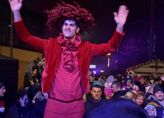 Velikogoričani dvostrukim dočekom veselo uplovili u novu 2022. godinu!